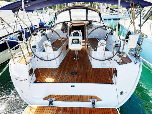 2017 Bavaria 37 Cruiser