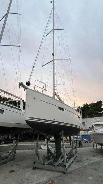 2017 Bavaria 37 Cruiser